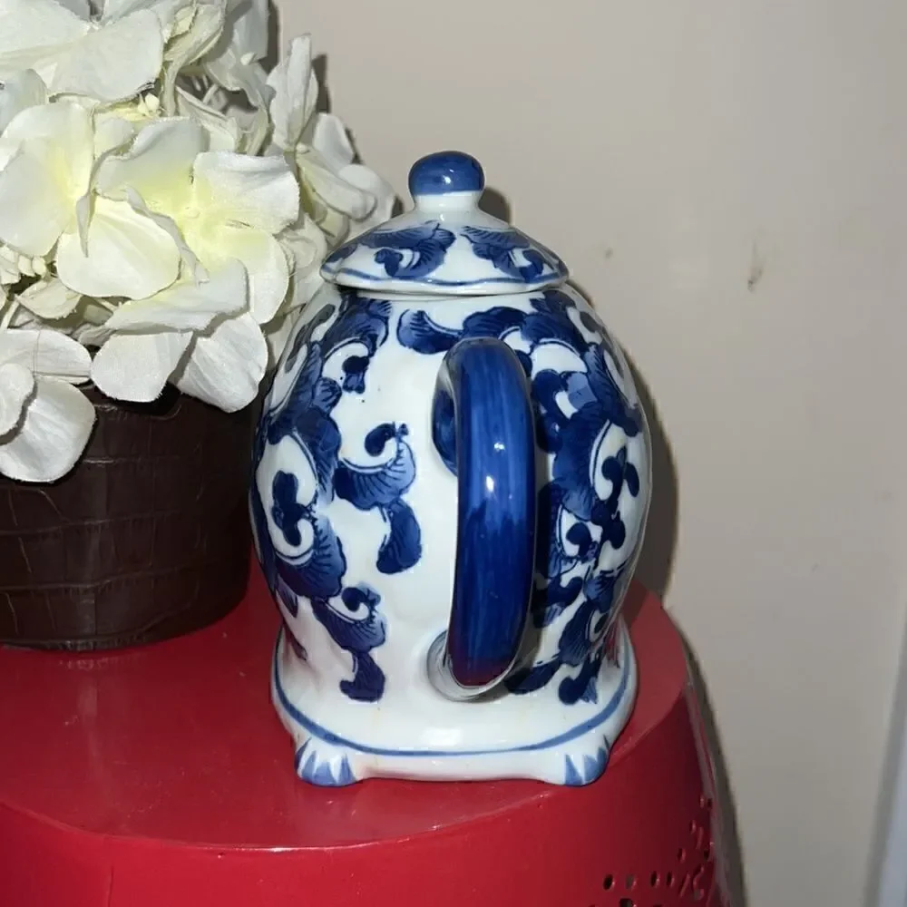 Blue & White Floral Turtle Teapot Tortoise Vintage China Unique Kitsch FLAW